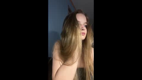 Snapshot of lladynova chatting on July 22, 2026, 8:33 pm Melissa online show from July 22, 2026, 8:33 pm