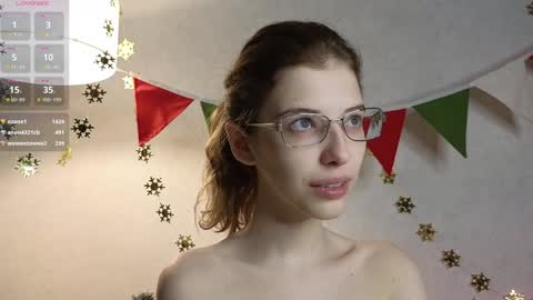 Snapshot of llesslie chatting on December 22, 2024, 8:14 pm Lesly online show from December 22, 2024, 8:14 pm