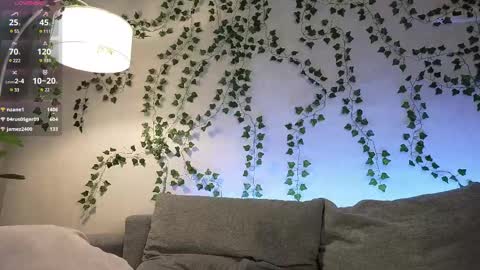 Snapshot of llesslie chatting on March 10, 2025, 7:29 pm Lesly online show from March 10, 2025, 7:29 pm