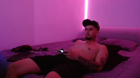 lliamm 2 online show from February 7, 2025, 8:53 pm