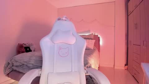 Kloe see you 28-11  to celebrate my birthday online show from October 31, 2025, 10:11 pm