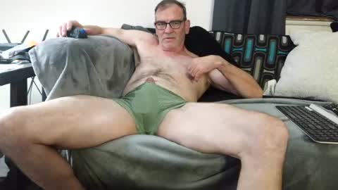 Snapshot of lngdickdaddy chatting on August 8, 2026, 6:48 am LongDick Daddy online show from August 8, 2026, 6:48 am