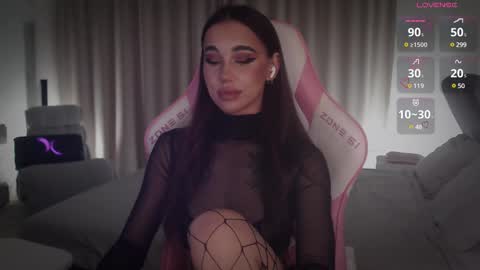 Snapshot of lnnsfw chatting on February 23, 2025, 8:33 pm Linn my new page online show from February 23, 2025, 8:33 pm