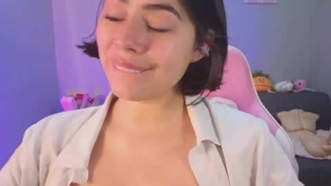 Snapshot of loaluxury chatting on June 25, 2026, 3:27 pm Pamela online show from June 25, 2026, 3:27 pm