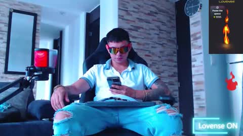 lobito_xxxl online show from November 21, 2025, 7:45 pm