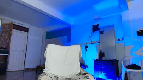 edwin online show from November 8, 2025, 7:08 am