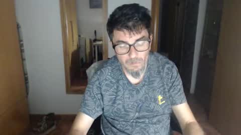 lobosolitario73 online show from October 1, 2025, 11:00 pm