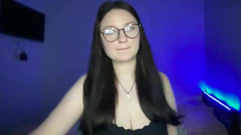 locaalis1 online show from October 21, 2025, 11:22 am