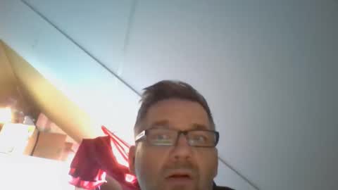 Snapshot of lofkok chatting on April 12, 2026, 11:04 am lofkok online show from April 12, 2026, 11:04 am
