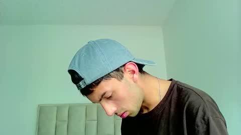 logaan_grey online show from January 11, 2026, 4:34 pm