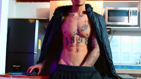 Snapshot of logan__777 chatting on November 5, 2025, 1:16 am Logan online show from November 5, 2025, 1:16 am