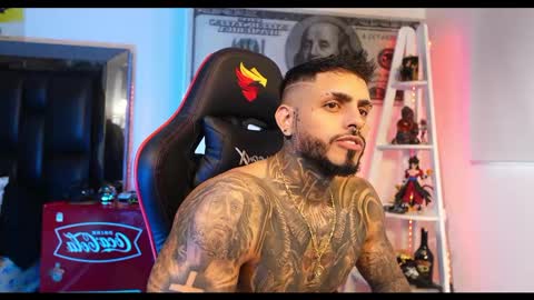 logan_hugh8 online show from February 20, 2025, 12:15 pm