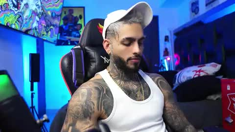 logan_hugh8 online show from February 6, 2026, 2:49 am