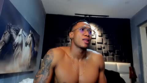 logan_varela online show from December 24, 2024, 8:49 pm
