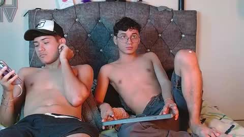 logan_willyams_ online show from September 12, 2025, 9:48 pm