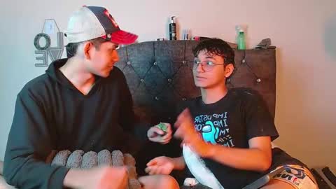 logan_willyams_ online show from September 21, 2025, 9:49 pm