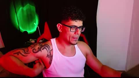 Snapshot of loganandrwz chatting on February 11, 2026, 1:54 am Loganandrwz online show from February 11, 2026, 1:54 am