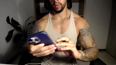 Logan Wolfp online show from May 27, 2026, 2:41 am
