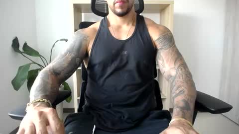 Snapshot of loganhod chatting on June 20, 2026, 10:01 pm Logan Wolfp online show from June 20, 2026, 10:01 pm