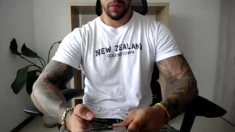 Snapshot of loganhod chatting on June 22, 2026, 8:39 pm Logan Wolfp online show from June 22, 2026, 8:39 pm
