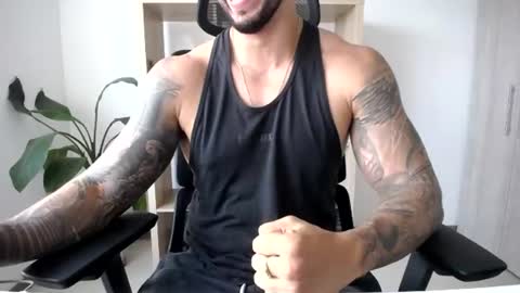 Snapshot of loganhod chatting on July 2, 2026, 10:49 pm Logan Wolfp online show from July 2, 2026, 10:49 pm