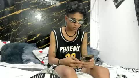 loganjhonson18 online show from May 7, 2026, 5:46 am