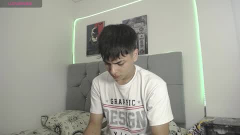 Snapshot of loganjhonson19 chatting on January 6, 2026, 2:04 am loganjhonson19 online show from January 6, 2026, 2:04 am