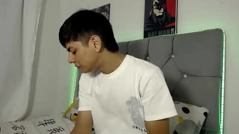 loganjhonson19 online show from April 12, 2026, 2:05 am