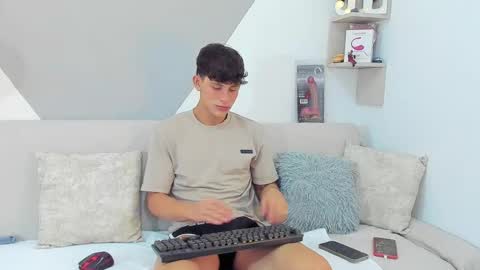 Snapshot of loganoficialx chatting on January 26, 2025, 7:10 am loganoficialx online show from January 26, 2025, 7:10 am