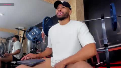 U can call me Logan online show from September 15, 2025, 2:33 am