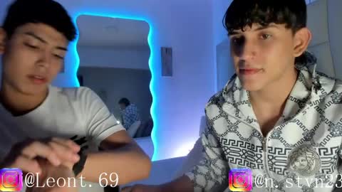 logantwink18 online show from April 1, 2026, 2:34 am