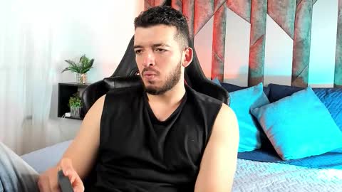 Snapshot of loganwolfjs chatting on February 28, 2026, 4:13 am Logan Wolf online show from February 28, 2026, 4:13 am