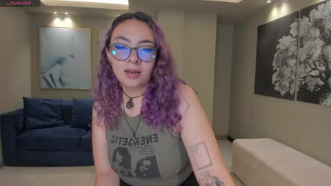Snapshot of loiseharper chatting on May 9, 2026, 6:57 pm Loise online show from May 9, 2026, 6:57 pm