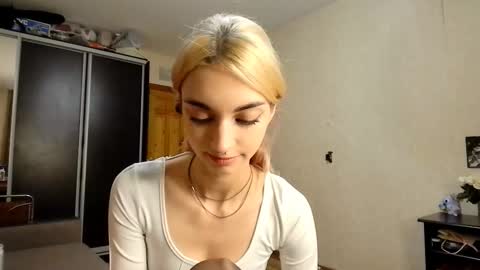 Amelia online show from October 12, 2025, 11:59 pm