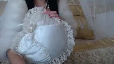 Lilu online show from February 18, 2025, 6:48 am