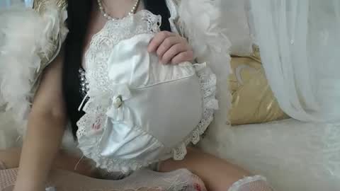 Lilu online show from March 22, 2026, 7:01 am