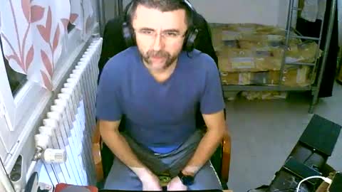 lokoum39 online show from January 30, 2025, 6:21 pm