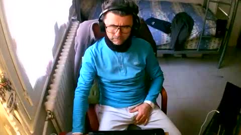 lokoum39 online show from April 3, 2026, 5:11 pm