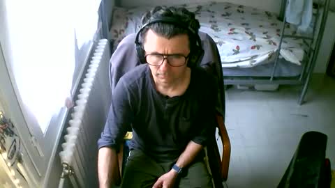 lokoum39 online show from April 12, 2026, 11:37 am