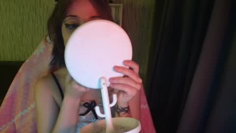 Snapshot of lola_bani_ chatting on January 3, 2025, 4:11 am lola online show from January 3, 2025, 4:11 am