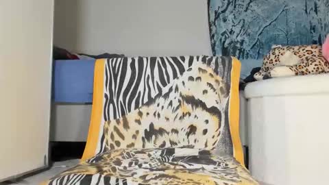 lola_belgium online show from November 11, 2025, 6:52 pm