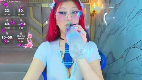 Lola online show from October 1, 2025, 7:42 pm