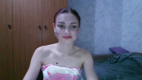 Snapshot of lola_sweetglow chatting on July 8, 2026, 8:13 pm lola_sweetglow online show from July 8, 2026, 8:13 pm