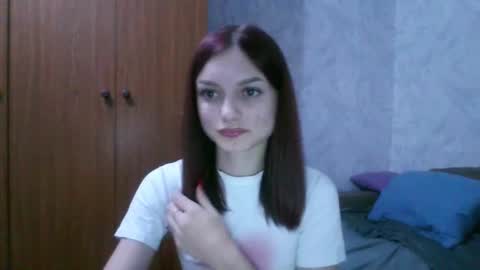 Snapshot of lola_sweetglow chatting on July 19, 2026, 8:01 pm lola_sweetglow online show from July 19, 2026, 8:01 pm