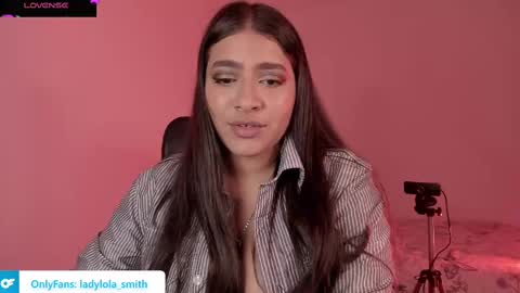 Snapshot of lolaasmith_21 chatting on February 14, 2025, 1:02 am lolaasmith_21 online show from February 14, 2025, 1:02 am