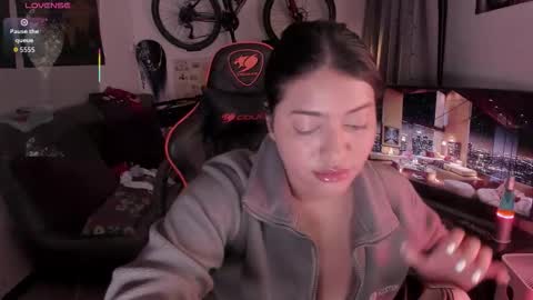 lolaasmith_21 online show from January 16, 2026, 4:49 am