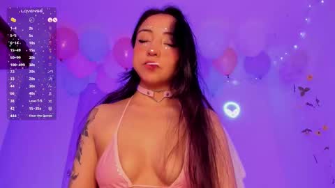  Lola Berry  online show from November 13, 2025, 10:03 am