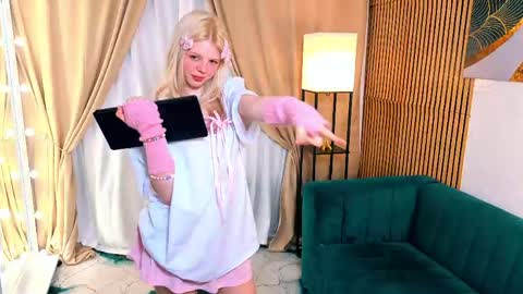 lola online show from May 2, 2026, 2:05 am