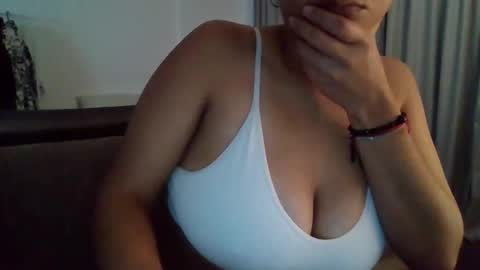 Snapshot of lolacloud chatting on April 15, 2026, 11:49 pm lolacloud online show from April 15, 2026, 11:49 pm