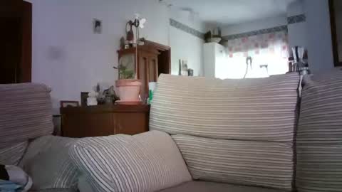 LOLA HUESO y ERIC online show from October 13, 2025, 8:25 am